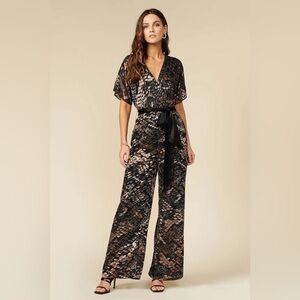 NWOT- Adelyn Rae Vesela Jumpsuit Python print Dolman sleeve jumpsuit size L